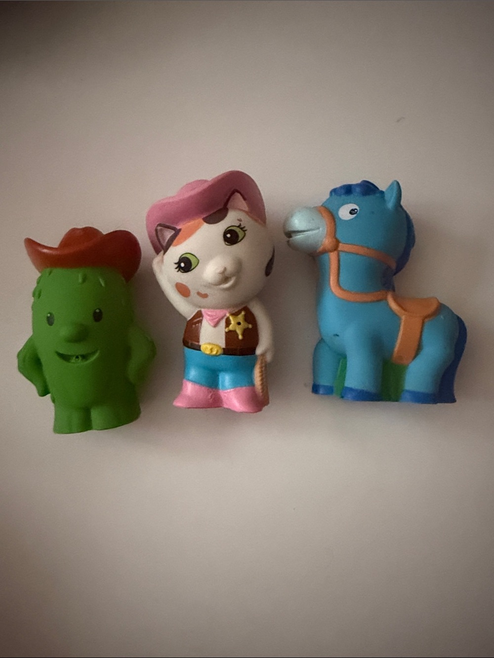 Fisher Price Disney Sheriff Callie Wild West Bath Toys